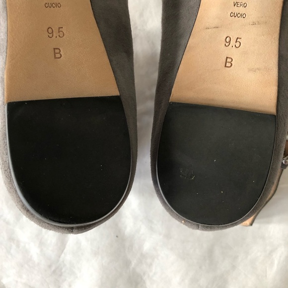 Grey suede ankle closure flats - Picture 4 of 8